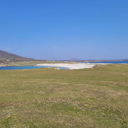 Roundstone Retreats Islandview Bed & Breakfast ภายนอก รูปภาพ