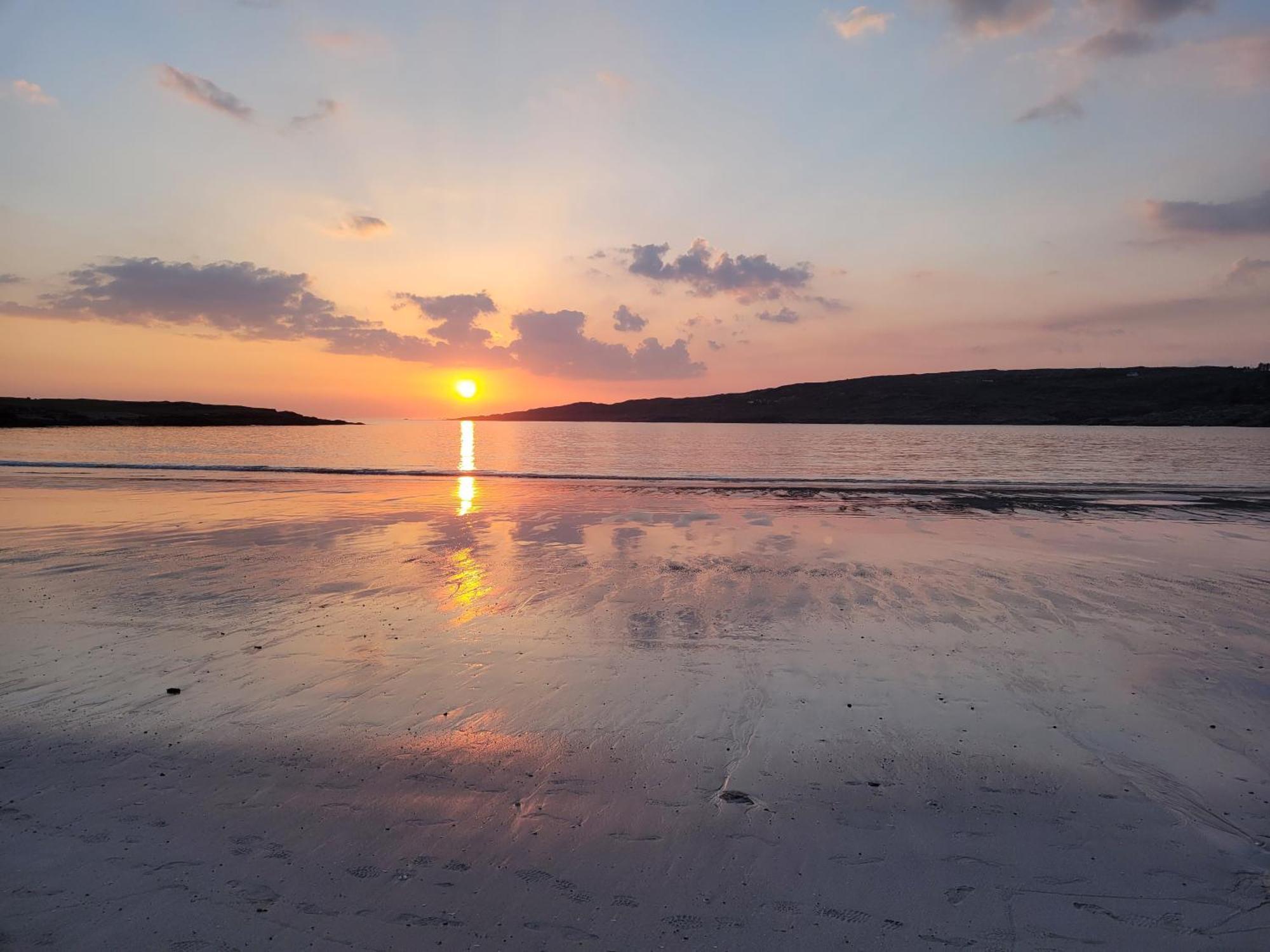 Roundstone Retreats Islandview Bed & Breakfast ภายนอก รูปภาพ